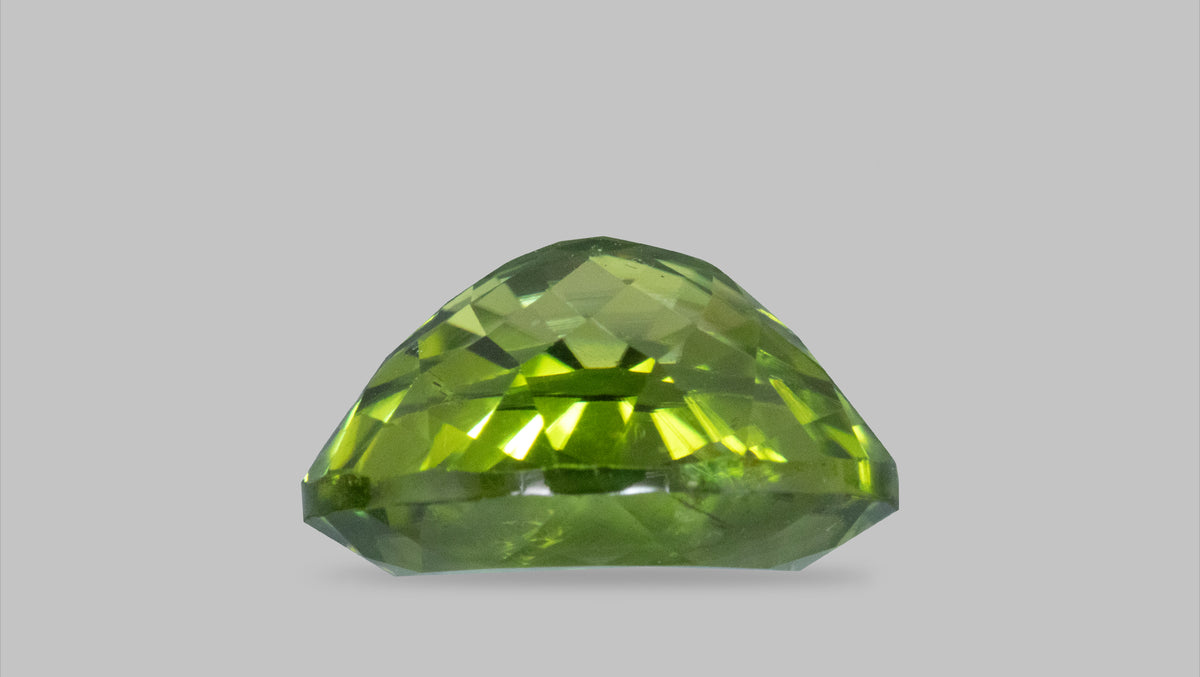 Natural Peridot 5.53 Carats / 6.08 Ratti
