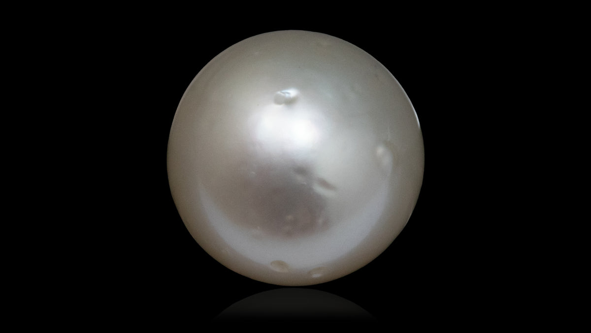 South Sea Pearl7.86 Carats / 8.64 Ratti
