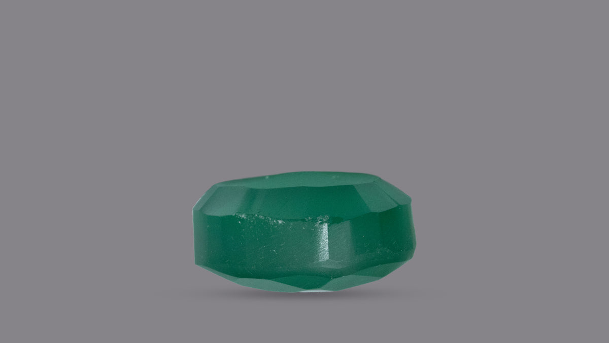GREEN ONYX 6.23 CARATS / 6.85 Ratti