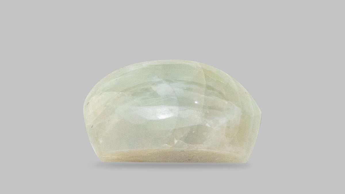Cat's Eye (Lehsuniya) 8.24 Carats / 9.05 Ratti