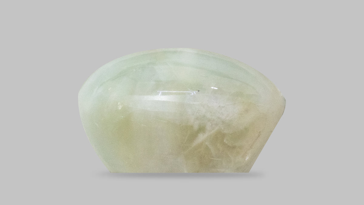 Cat's Eye (Lehsuniya) 7.47 Carats / 8.21 Ratti