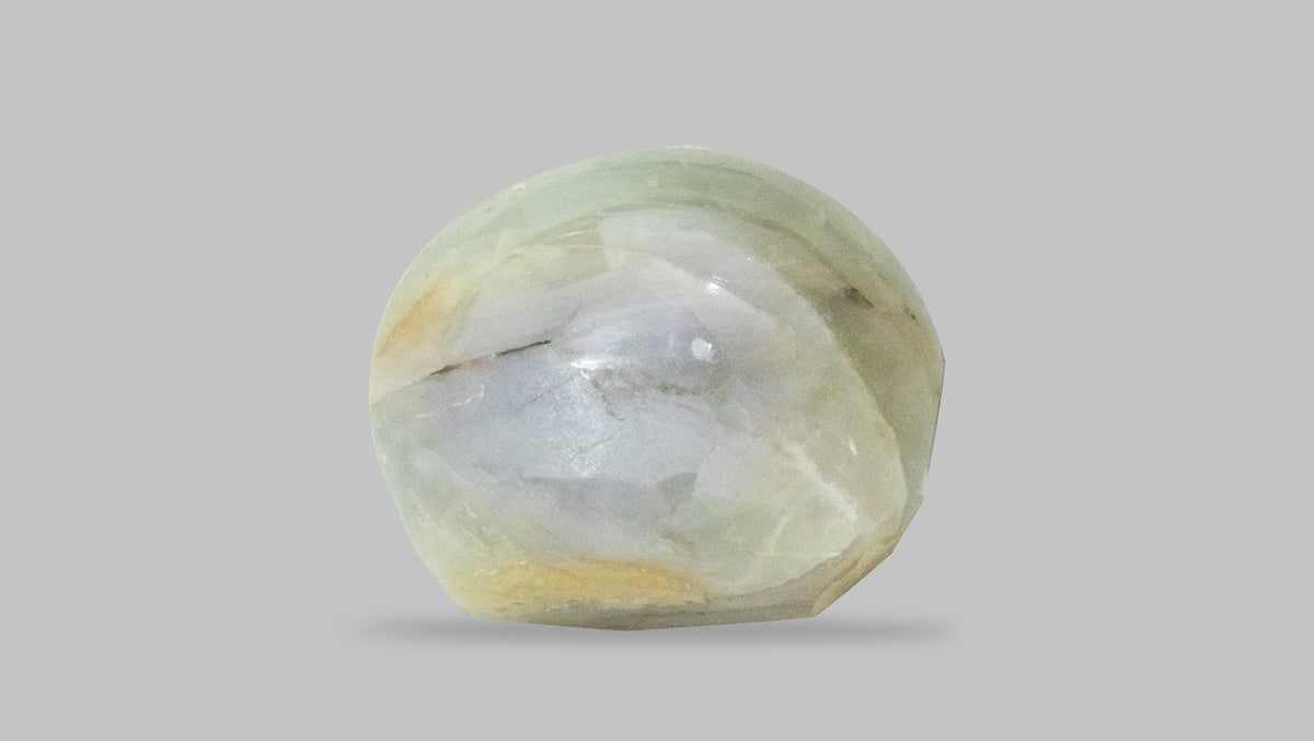 Cat's Eye (Lehsuniya) 6.93 Carats / 7.62 Ratti
