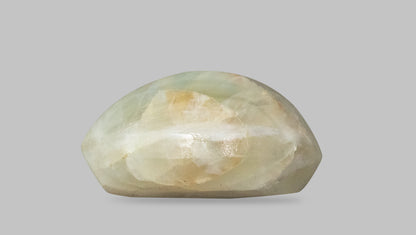 Cat's Eye (Lehsuniya) 6.59 Carats / 7.24 Ratti