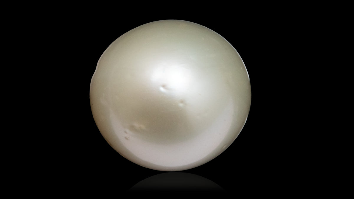 South Sea Pearl16.37 Carats / 17.99 Ratti